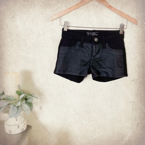 Guess Black Shorts - Picture 2 of 6